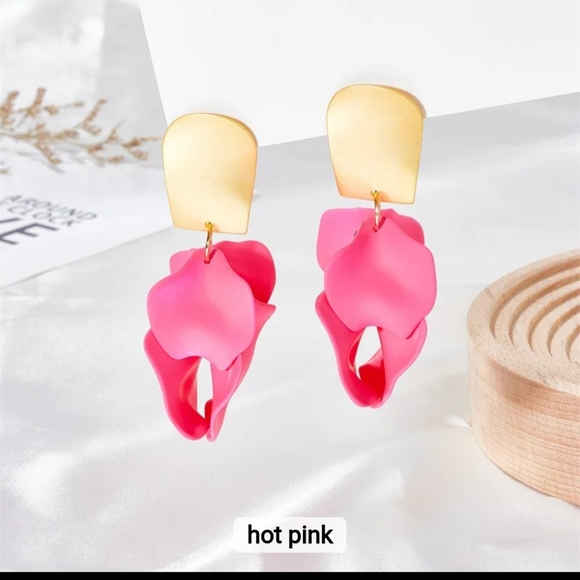 Foral Earrings, Jewelry, Dangle Drop Earrings, Fashion Earrings - Picture 2 of 9